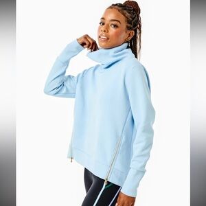 Addison Bay “Everyday Pullover”
Size Small